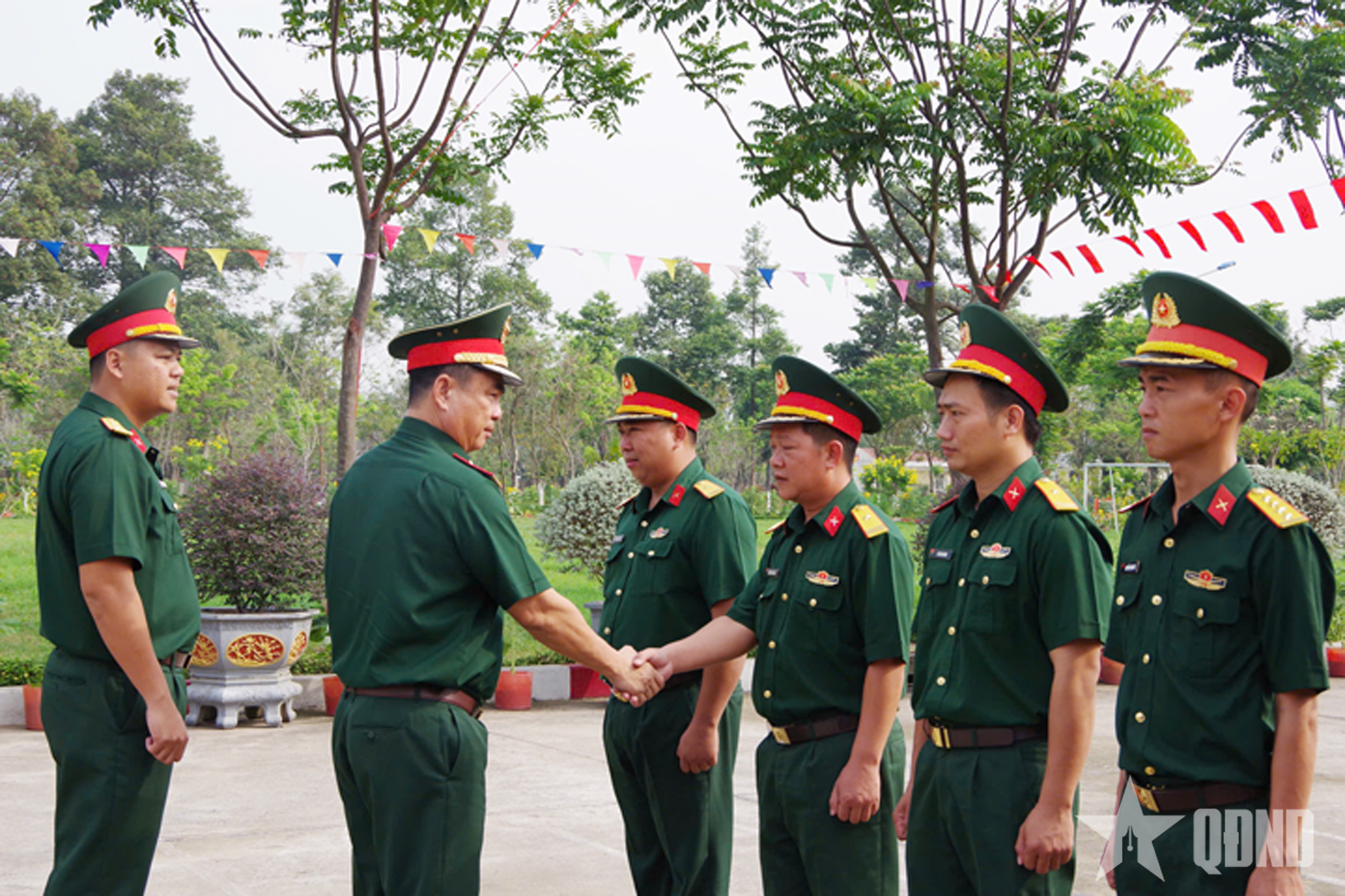 Bộ tư lệnh Quân khu 7 kiểm tra, chúc Tết cán bộ, chiến sĩ các đơn vị